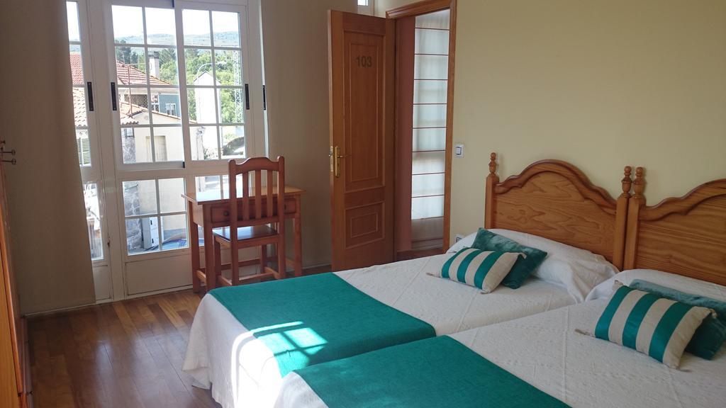 Villa Casa O Torgal à Parada del Sil Chambre photo